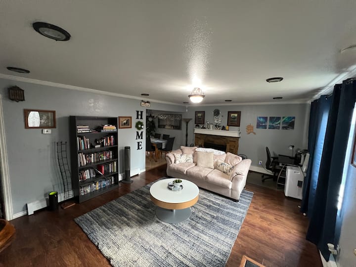 Modern Timeless Get Away - Anchorage, AK