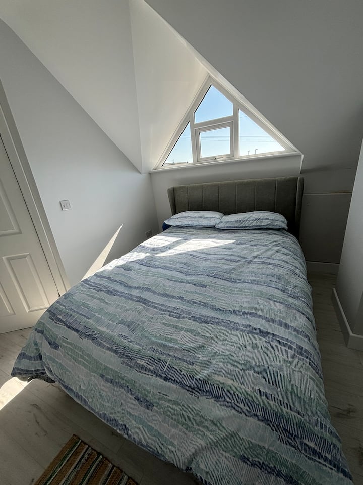 საძინებელი 4