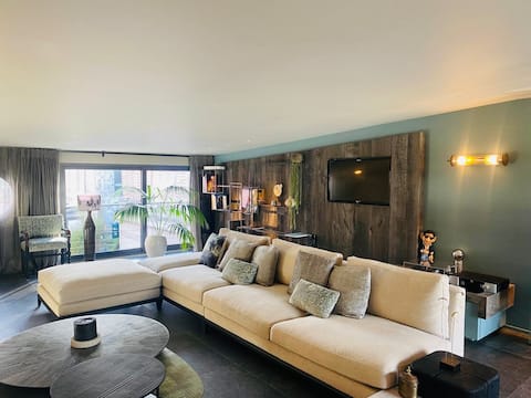 Top Airbnb: Jacuzzi - Hammam - Patio - Iron - Babyfoot - Metro 2m in Montrouge