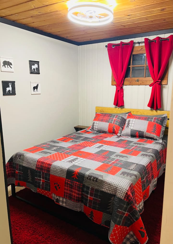 Udoban bračni krevet (1,6x2)