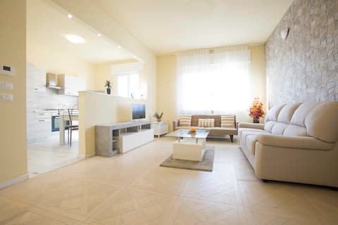 Popular Airbnb listing: PIMA-Living - Peschiera II in Peschiera Del Garda