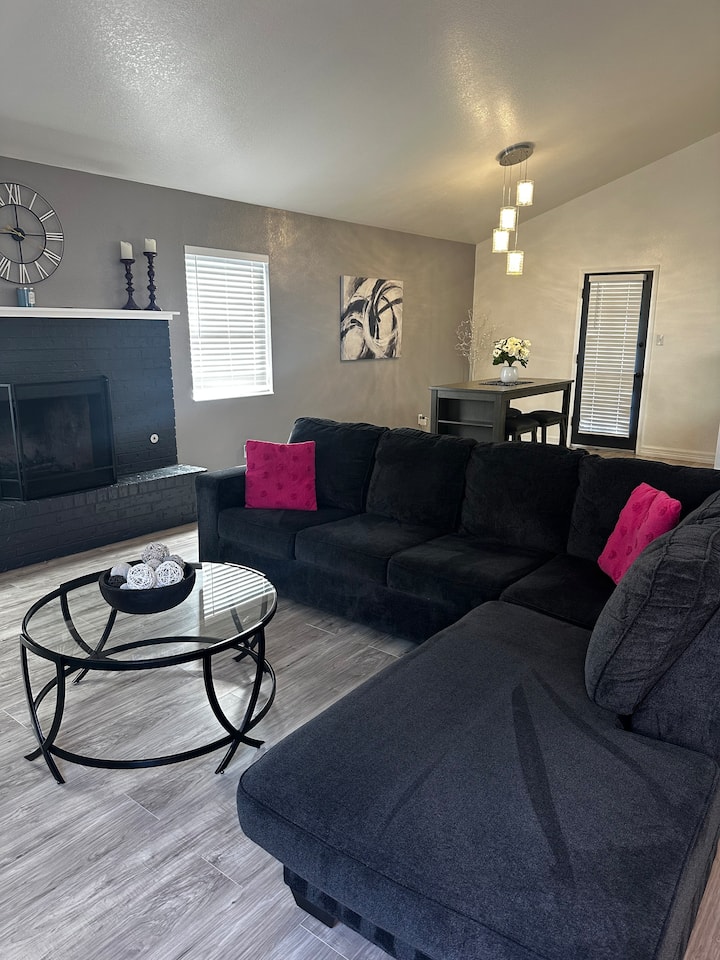 Hobbs Hideaway - Hobbs, NM