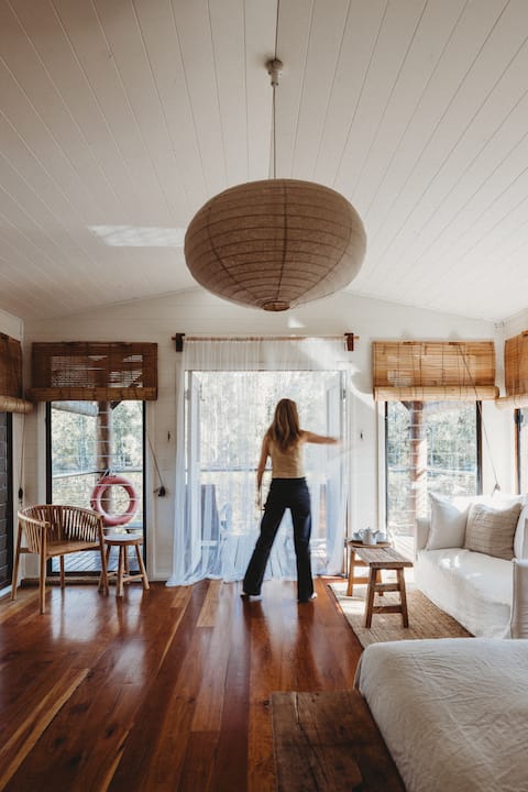 Top performing Airbnb: Romantic Overwater Adults Only Stay *New Sauna! in Lovedale
