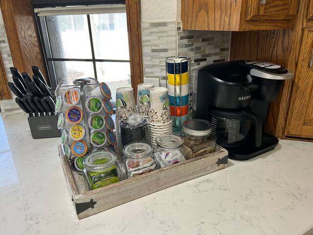 r 10beds, 5.5 bath estate. Incredible amenities! gallery image 5