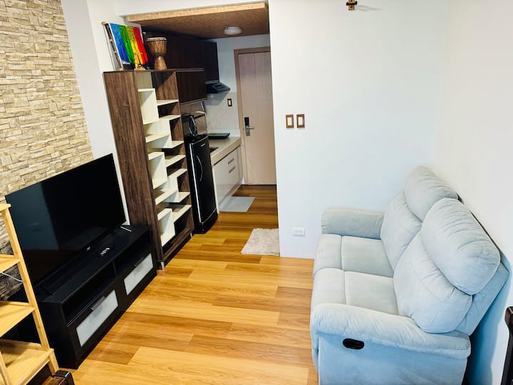 Cozy Studio - Mplace At South Triangle Quezon City - Quezon City