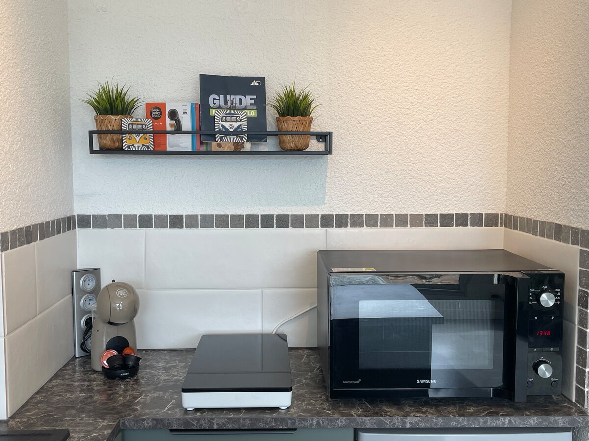 Propriété Airbnb réussie: Quiet studio / sea view / secure parking à La Ciotat