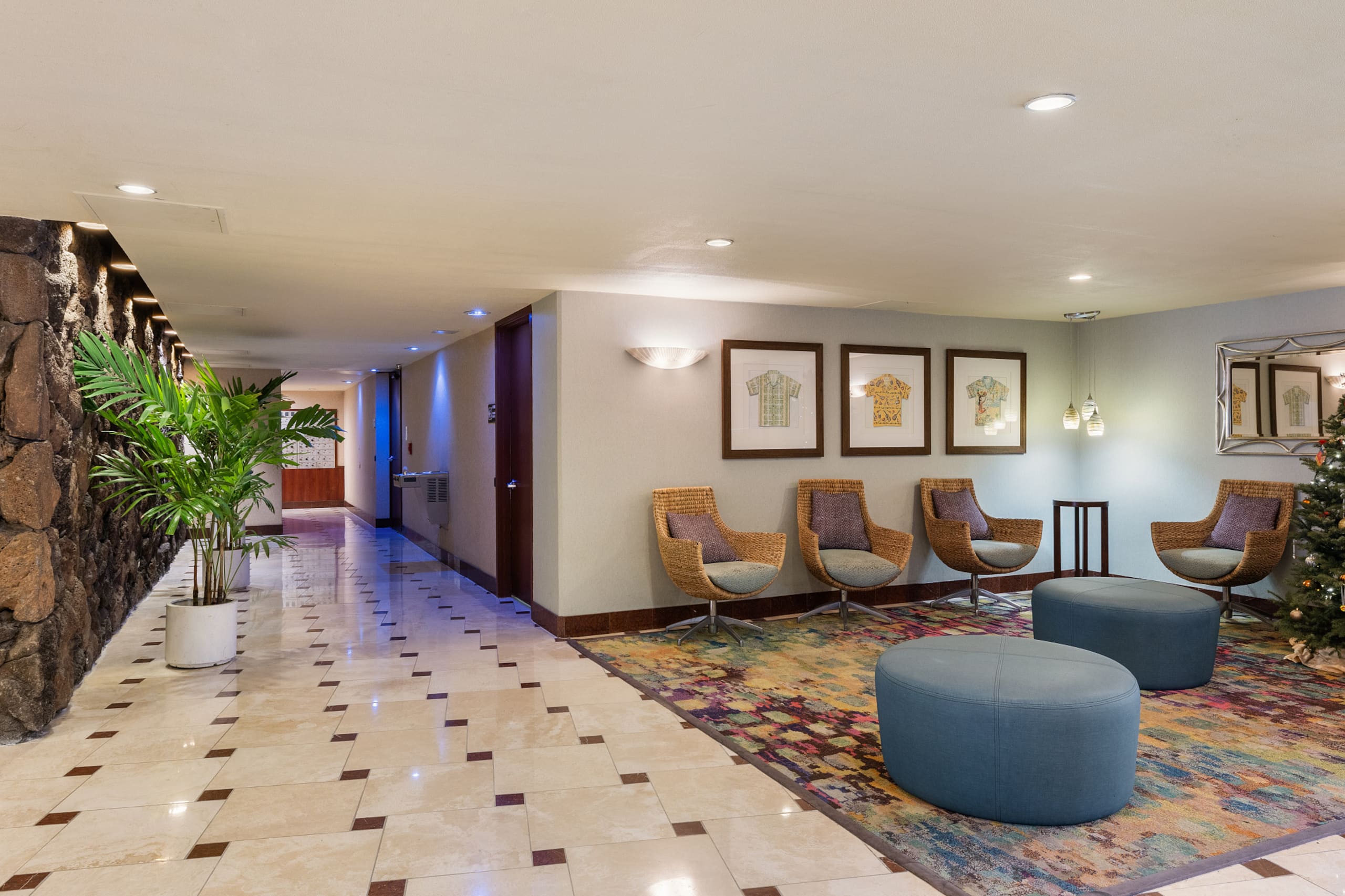 Waikiki Gem: Corner Unit with Ocean View 1 Parking - Image 29
