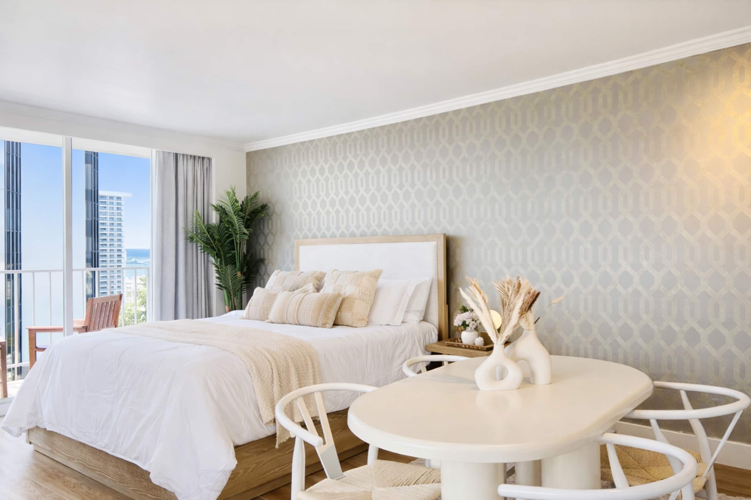 Waikiki Gem: Corner Unit with Ocean View 1 Parking - Image 6