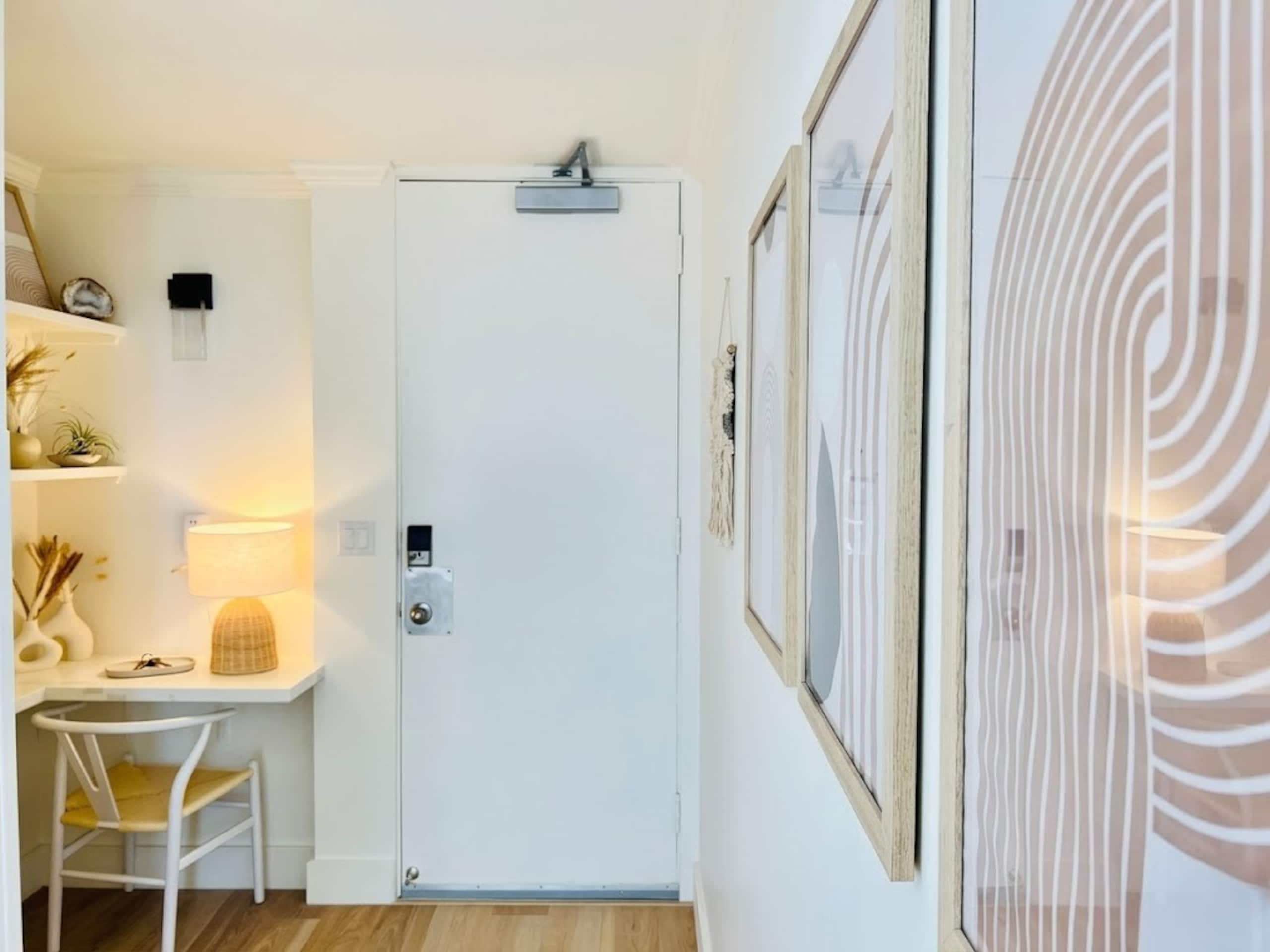 Waikiki Gem: Corner Unit with Ocean View 1 Parking - Image 17