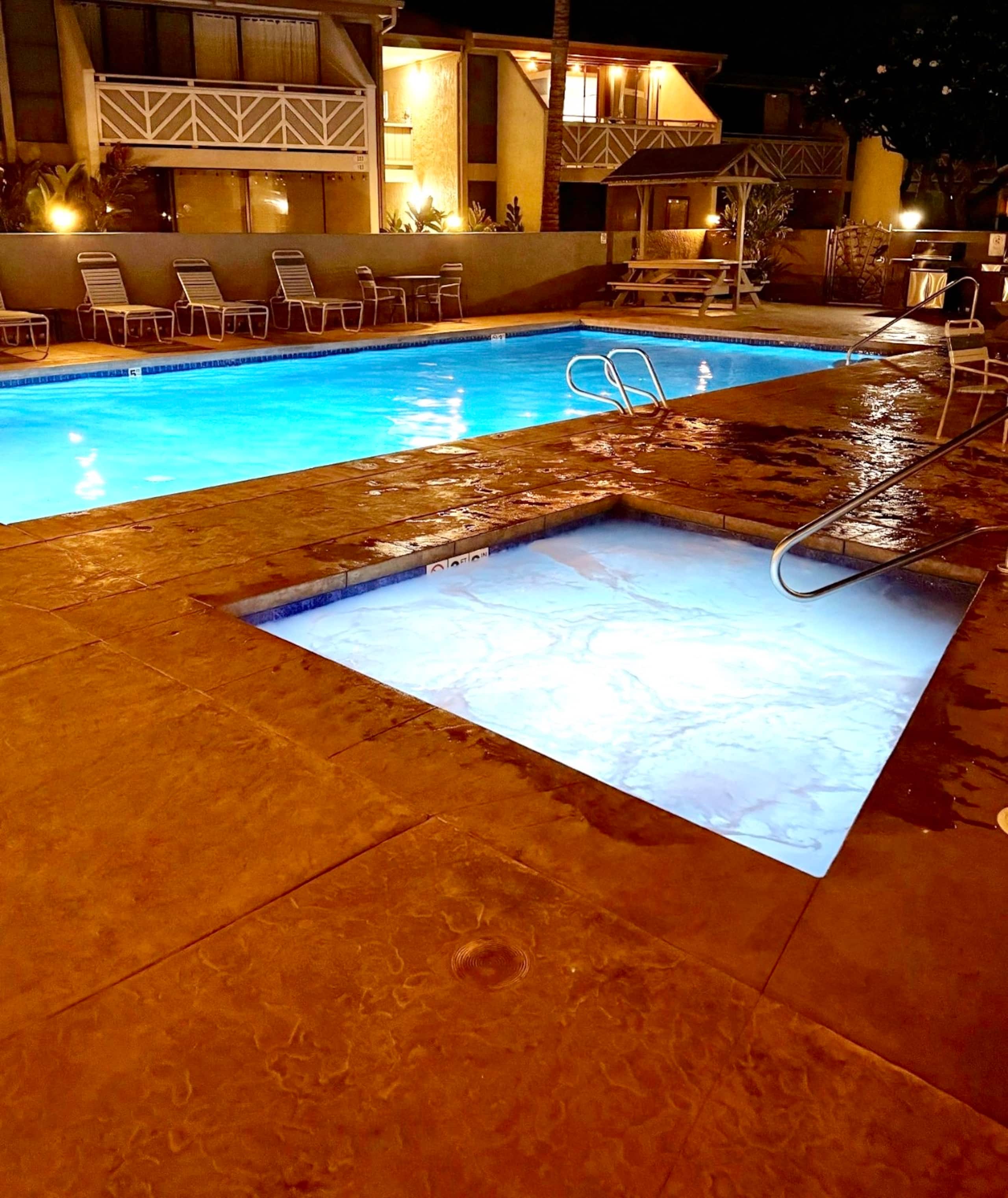 Family Oceanview | Beach, Pool, Hot Tub, AC - Image 17