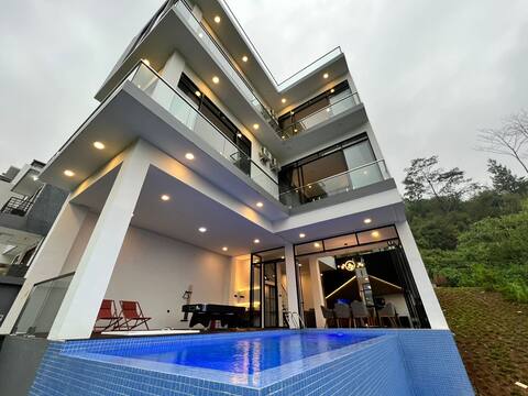 Villa Dago Bandung M-08 5BR Privatepool Billiard