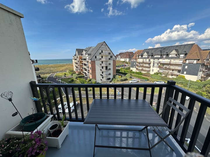 Très Beau F1 Vue Mer Accès Direct Plage - Cabourg