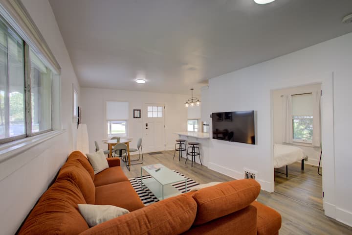 2 Bed, 1 Bath Home Near Downtown & Bruce Power - Kincardine