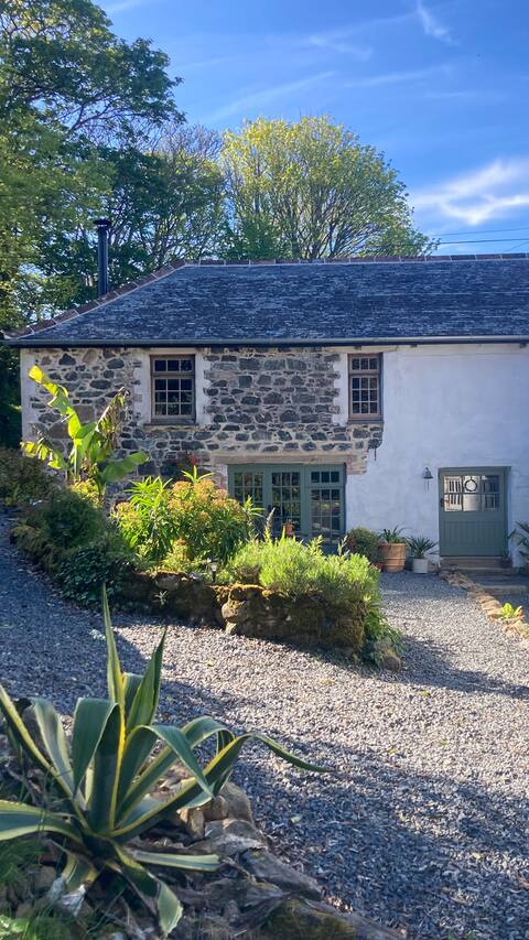 The Cider Barn
nr St Keverne & Porthallow, Helston