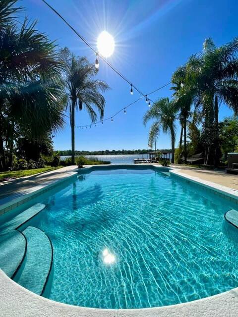 Lakefront House ~ Pool ~ Hot Tub ~ 5 Star Location