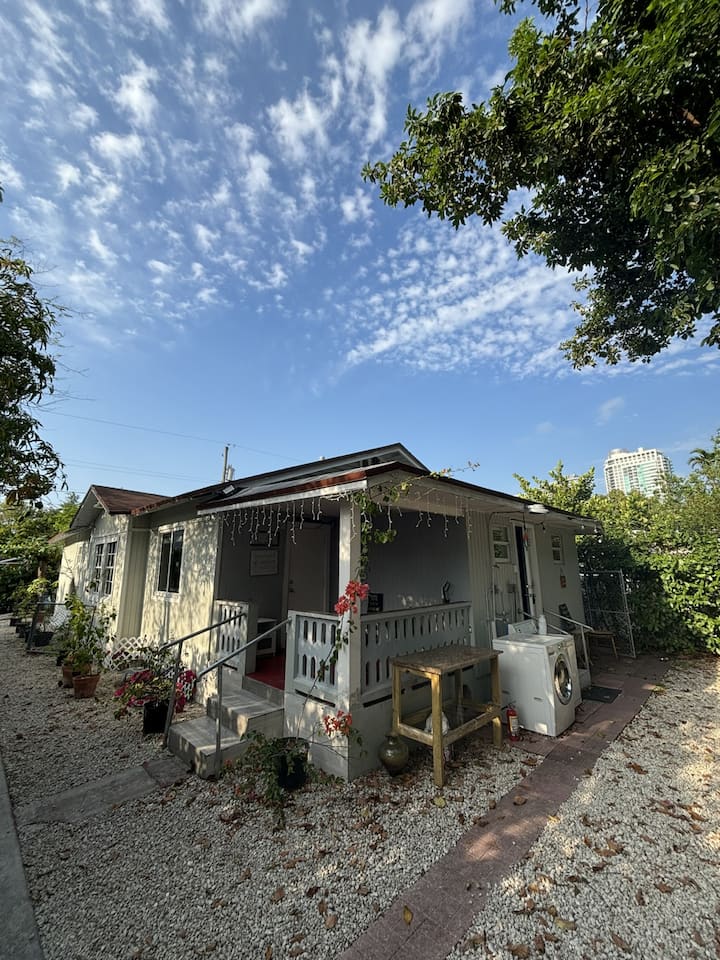 2 Br House - 10 Min To The Beach, Shop, Dine+park - Miami