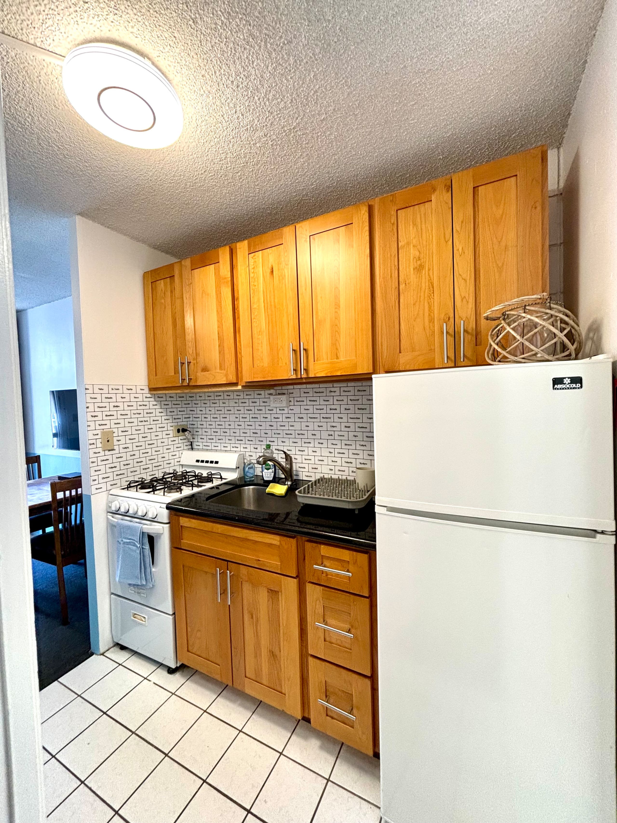 Condo in Honolulu · ★4.52 · 1 bedroom · 1 shared bath - Image 9
