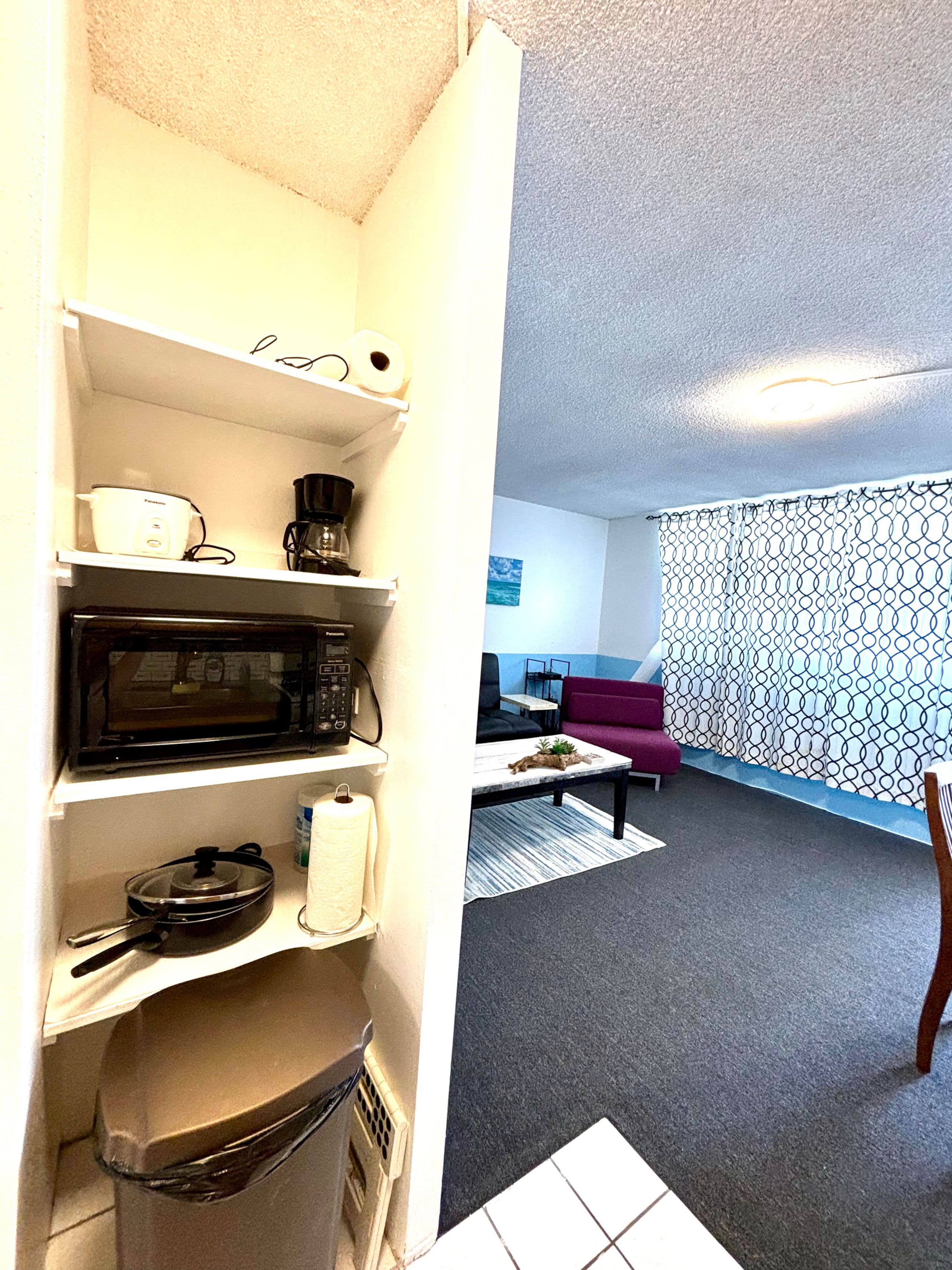 Condo in Honolulu · ★4.52 · 1 bedroom · 1 shared bath - Image 11