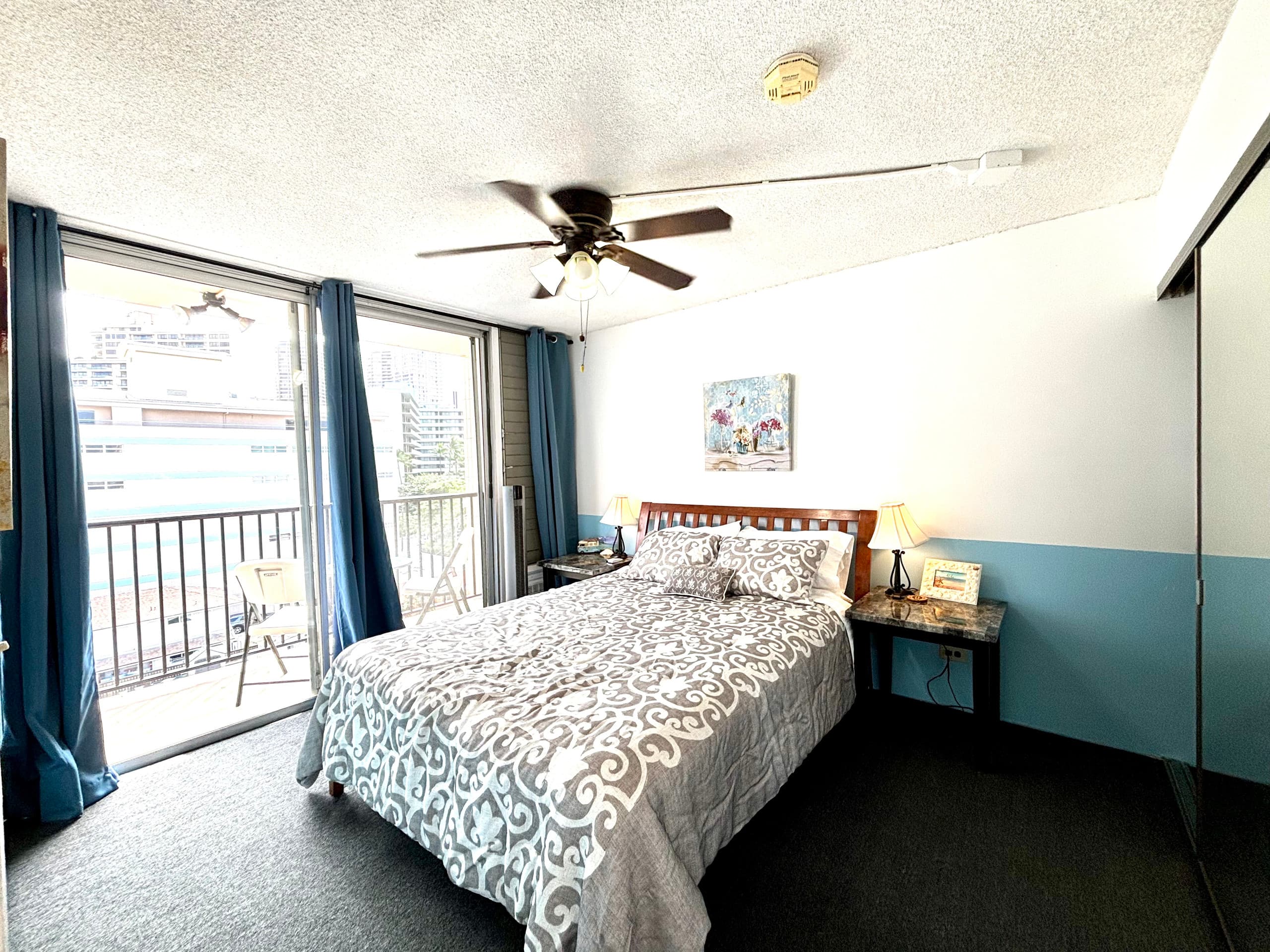 Condo in Honolulu · ★4.52 · 1 bedroom · 1 shared bath - Image 14