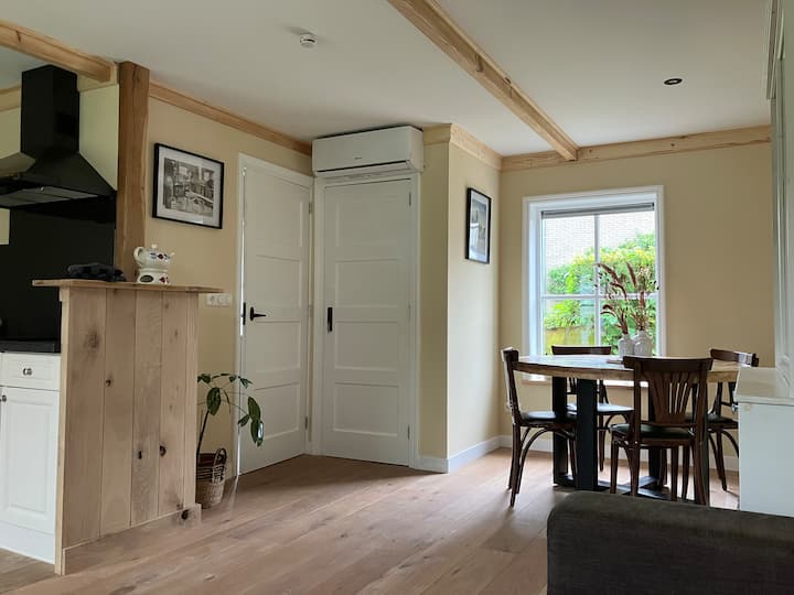 Knus Appartement Eefke Aan Het Water In Jorwert. - Friesland