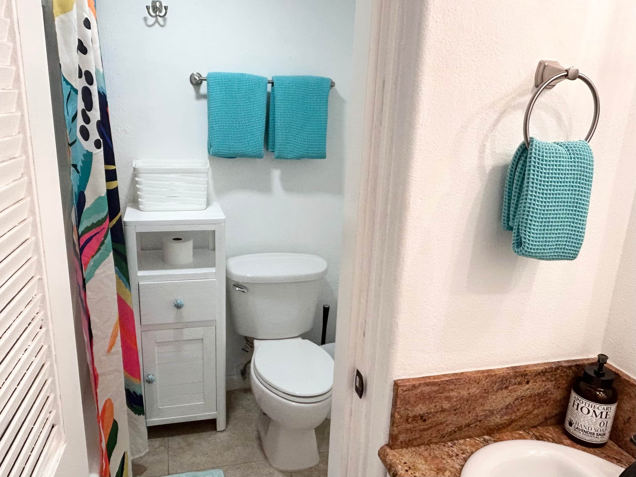 Condo in Honolulu · ★4.85 · Studio · 1 bed · 1 bath - Image 29