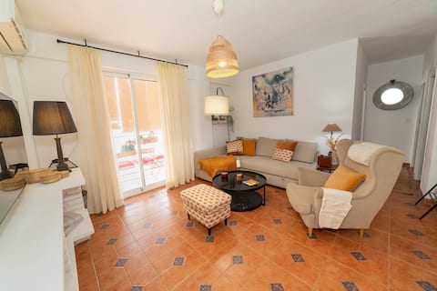 Top performing Airbnb: Centrally located two-bedroom apartment in Almuñécar
