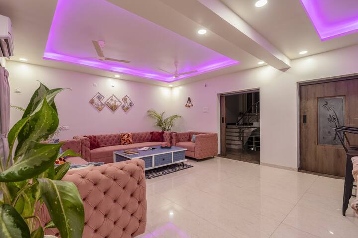 Living room image 6