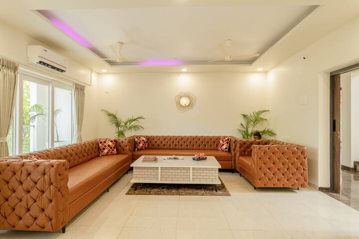 Living room image 12