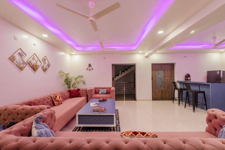 Living room image 8