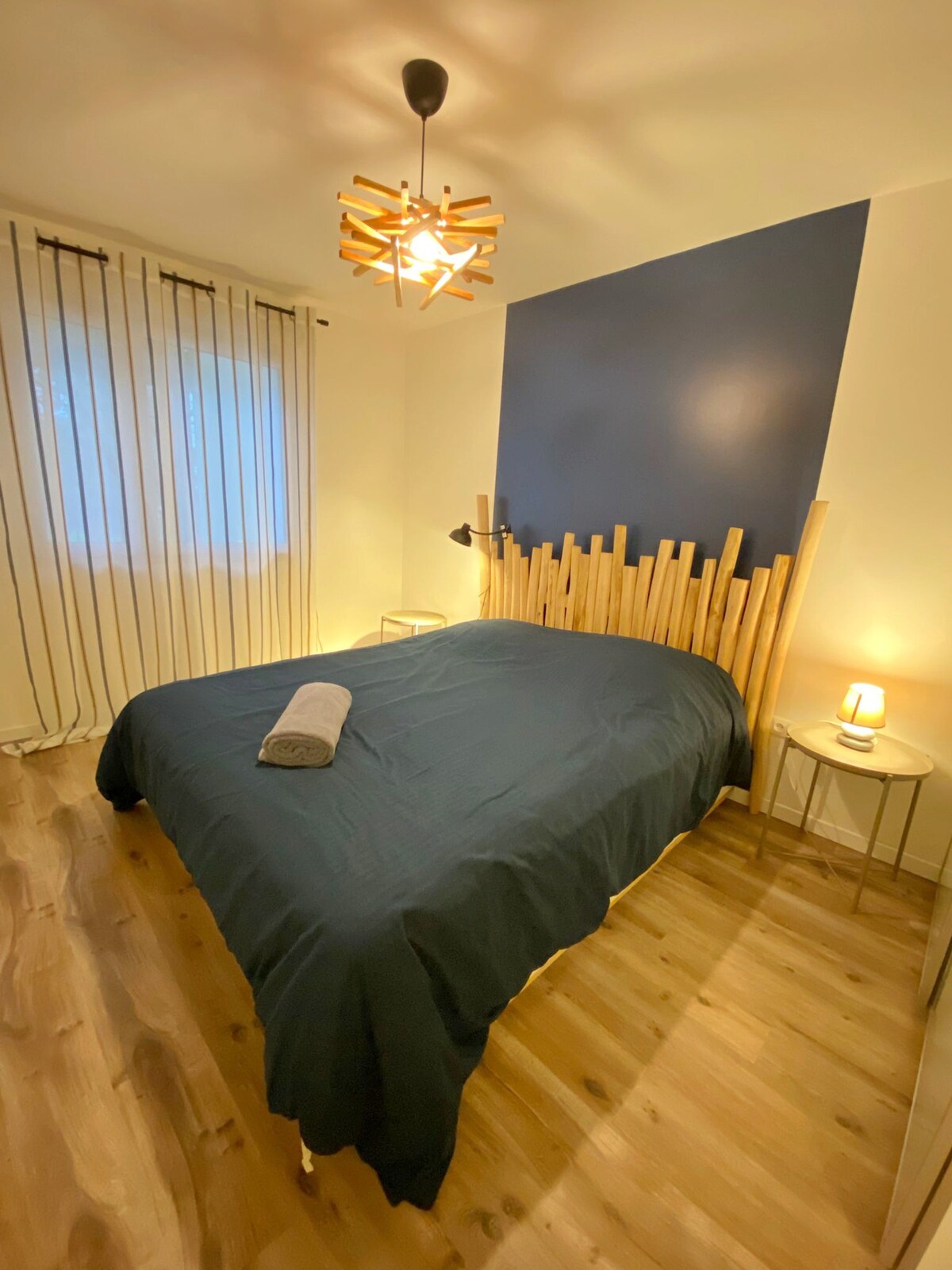 Schlafzimmer 1