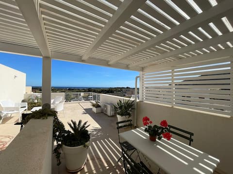 Home BellaVista, a short walk to the beach