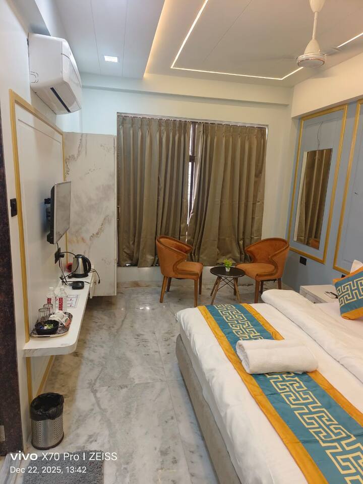 Ac Room With Breakfast - Shirdi