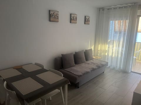 Top Airbnb: Apartment 50 meters from the beach. Bloc Adriatic in Vila Seca