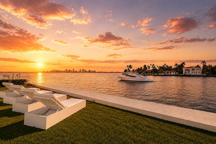 Casa Blanca Bayfront Villa  Miami - Miami Beach, FL