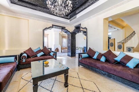 Villa Palmeraie 350 sq. m
Lagoon pool
view of the High Atlas Mountains