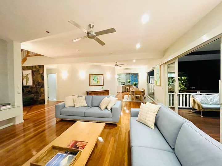 27  Beachfront Mirage - Luxury Beachfront Escape - Port Douglas