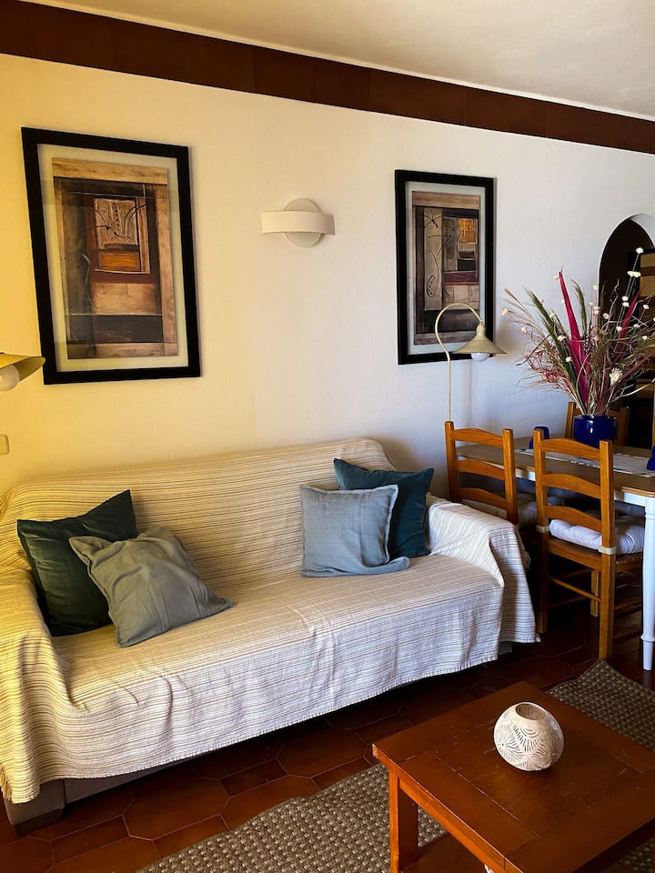 2-bedroom Oceanview Apt W/ Wi-fi - 2 Min To Beach - Lagos, Portugal
