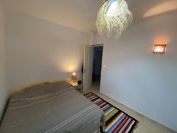 Spavaća soba s bračnim krevetom 160*200, udoban kvalitetan madrac