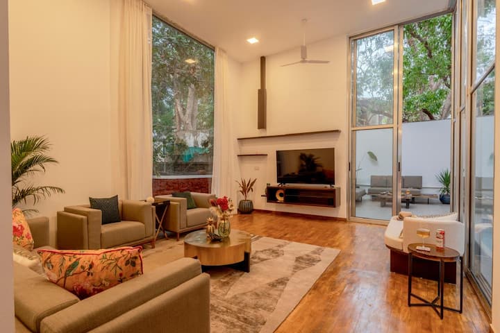 Living room image 4