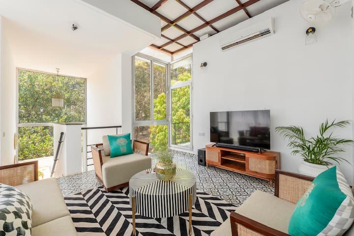 Living room image 3