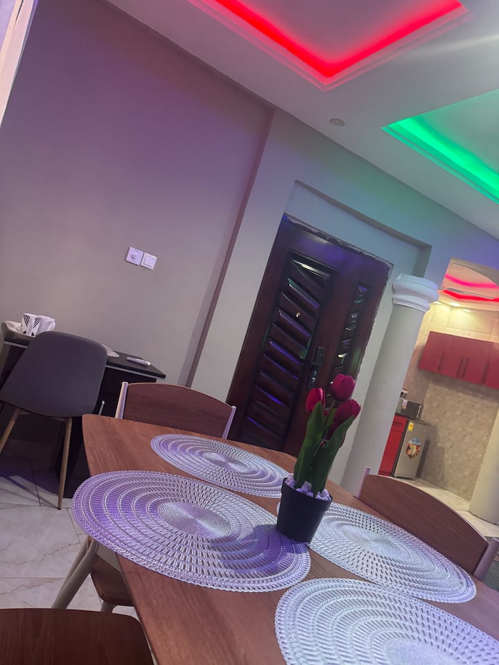 Gina’s Valley Suite 1 - Ghana