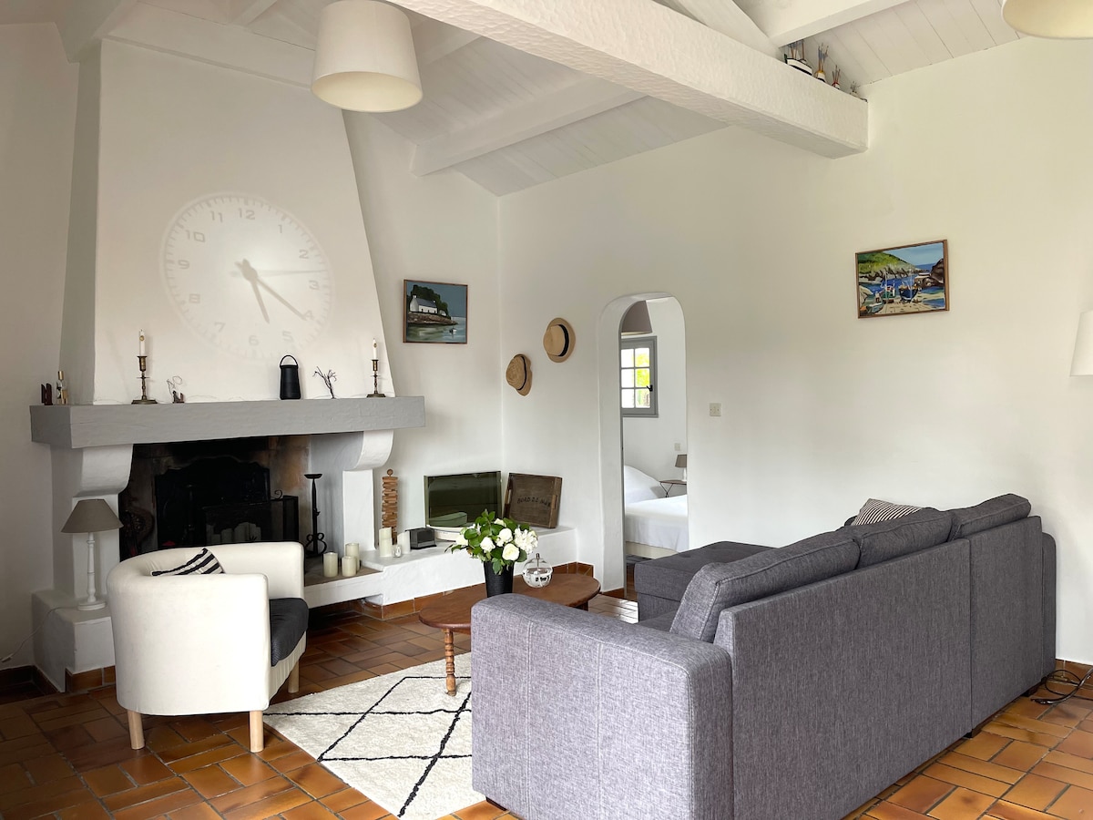 Top performing Airbnb: Charming Noirmoutrine house. in Vendée