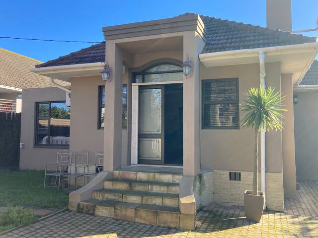 Bougainvillea House Boston, 3 bedrooms gallery image 2