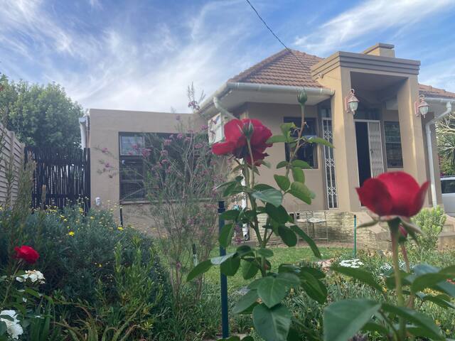 Bougainvillea House Boston, 3 bedrooms