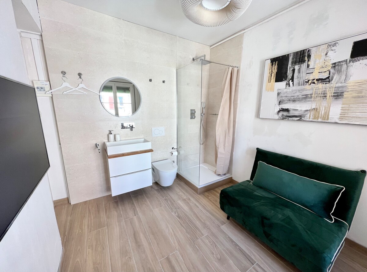 Top Airbnb: GM234 Studio - city center Geneva Hôpital in Jonction