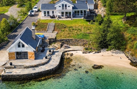 Idyllic summer place by the lake.