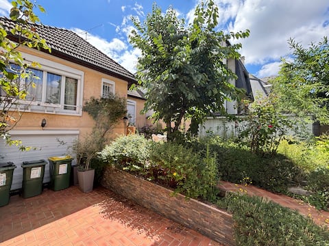 T - 5 bedroom house 3 min to RER metro - PARC EXPO