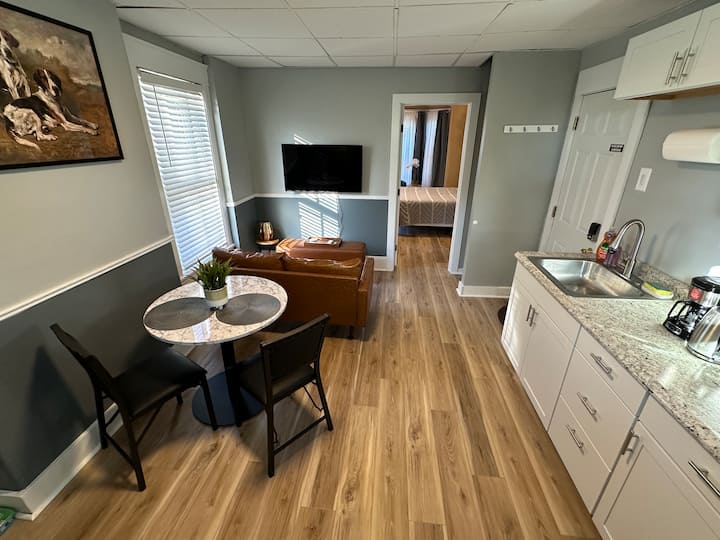 Cute Apartment With Parking - South Portland, ME