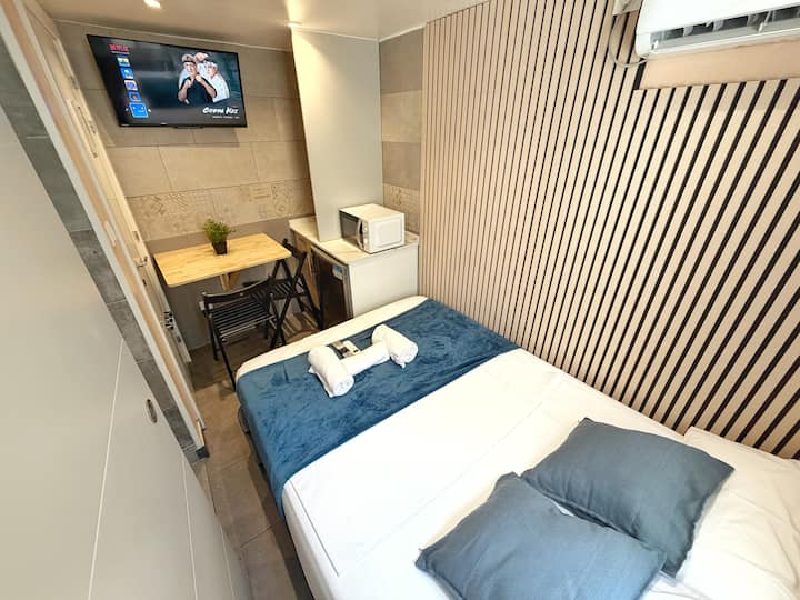1 Suite Con Baño Privado. Junto Al Metro - La Floresta
