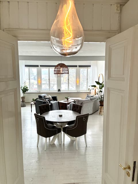 Popular Airbnb listing: Central penthouse rooms near ferry, bus, nature in Vaxholm